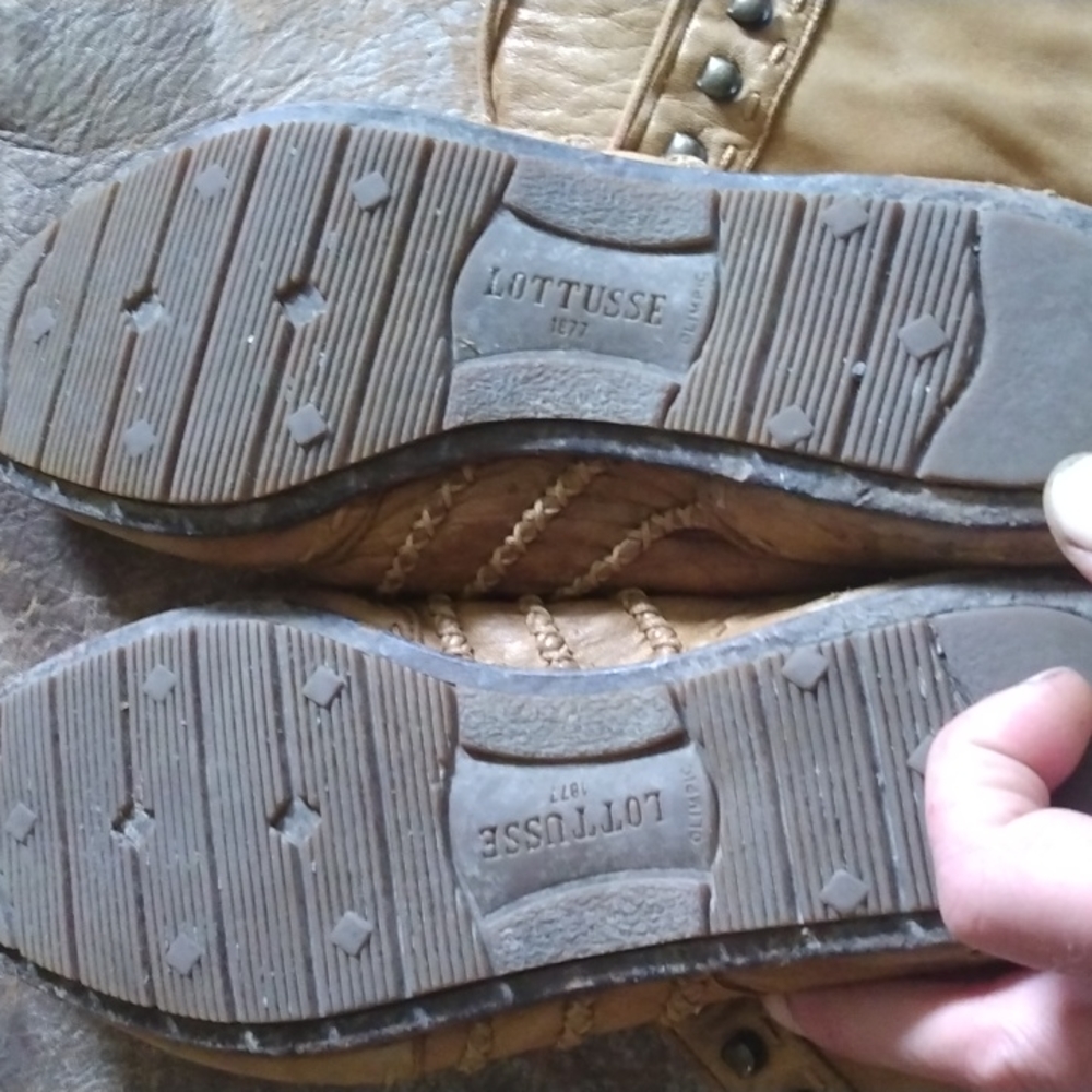 Size 6 Lottuse ankle boots. Gladiator style
